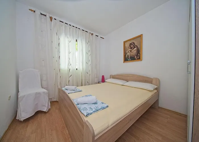 With Parking Space Postira, Brac - 11168 פוסטיר